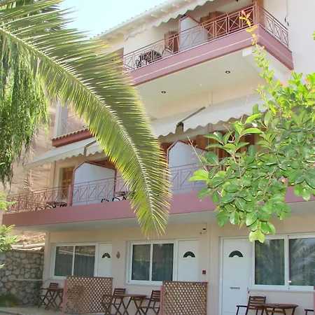 Christianna شقة *