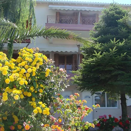 Christianna Daire Nikiana